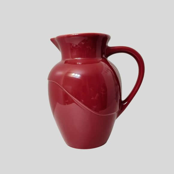 Vintage Le Creuset Red Pitcher Maroon Burgundy 2-QT Swirl Design Stoneware HTF - Picture 1 of 7